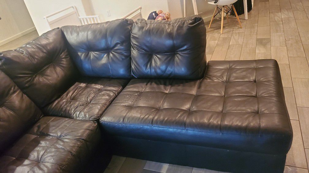 FREE Sectional . Pick Up Only 