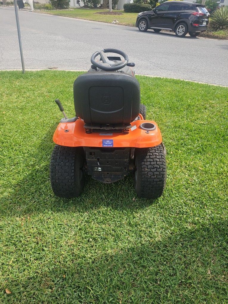 Husqvarna YTA 22V46