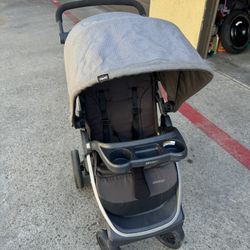 Chicco Bravo 3-in-1 Quick-Fold Trio Travel System