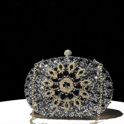 Elegant clutch