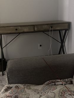 Desk .grey