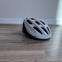 🚴‍♂️ Bike Helmets (2 Available)