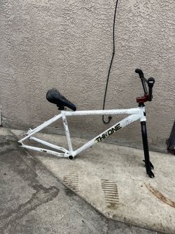 Throne frame