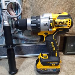 NEW DEWALT 20V XR 1/2 HAMMER DRILL DRIVER TOOL AND BATTERY 