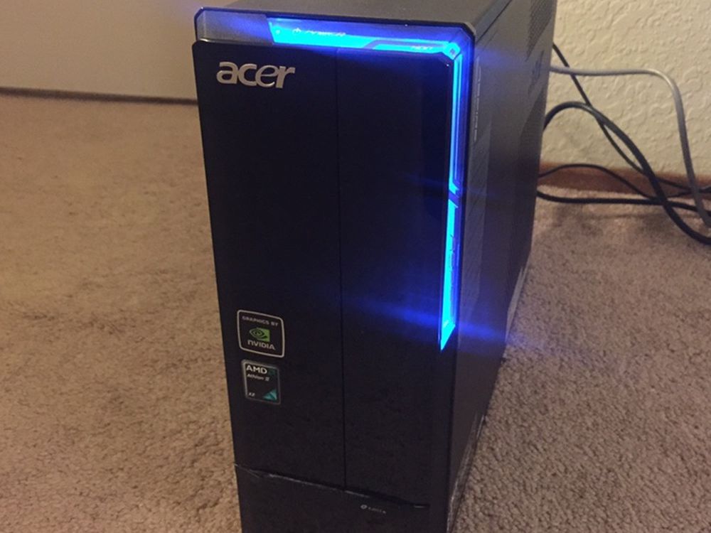 ACER Desktop Computer w/ 17" Monitor, Keyboard and Mouse