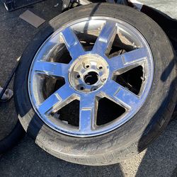 Cadillac Escalades 22” wheels