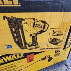 16g Angled DEWALT Finish Nail Gun