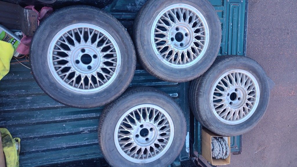 Merkur XR4TI (European Cosworth)Wheels With Caps 4x108