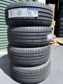 (4) 235/45R18 Michelin Tires 