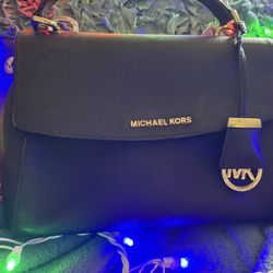 Michael Kors Ava Medium Saffiano Black Leather