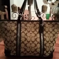 Coach Tote,Handbag, Purse ,Shoulder Bag