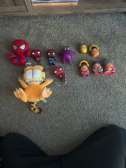 Mixed toy lot for sale of McDonalds and spiderman toys:)