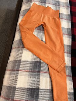 NVGTN Women’s Size S. Seamless Leggings