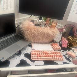 Corner Desk/Vanity
