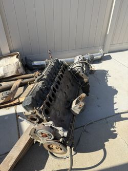 Jeep 4.0L inline 6 engine with AW4 automatic transmission