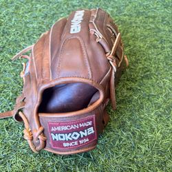 Nokona W-1200 pitching glove 