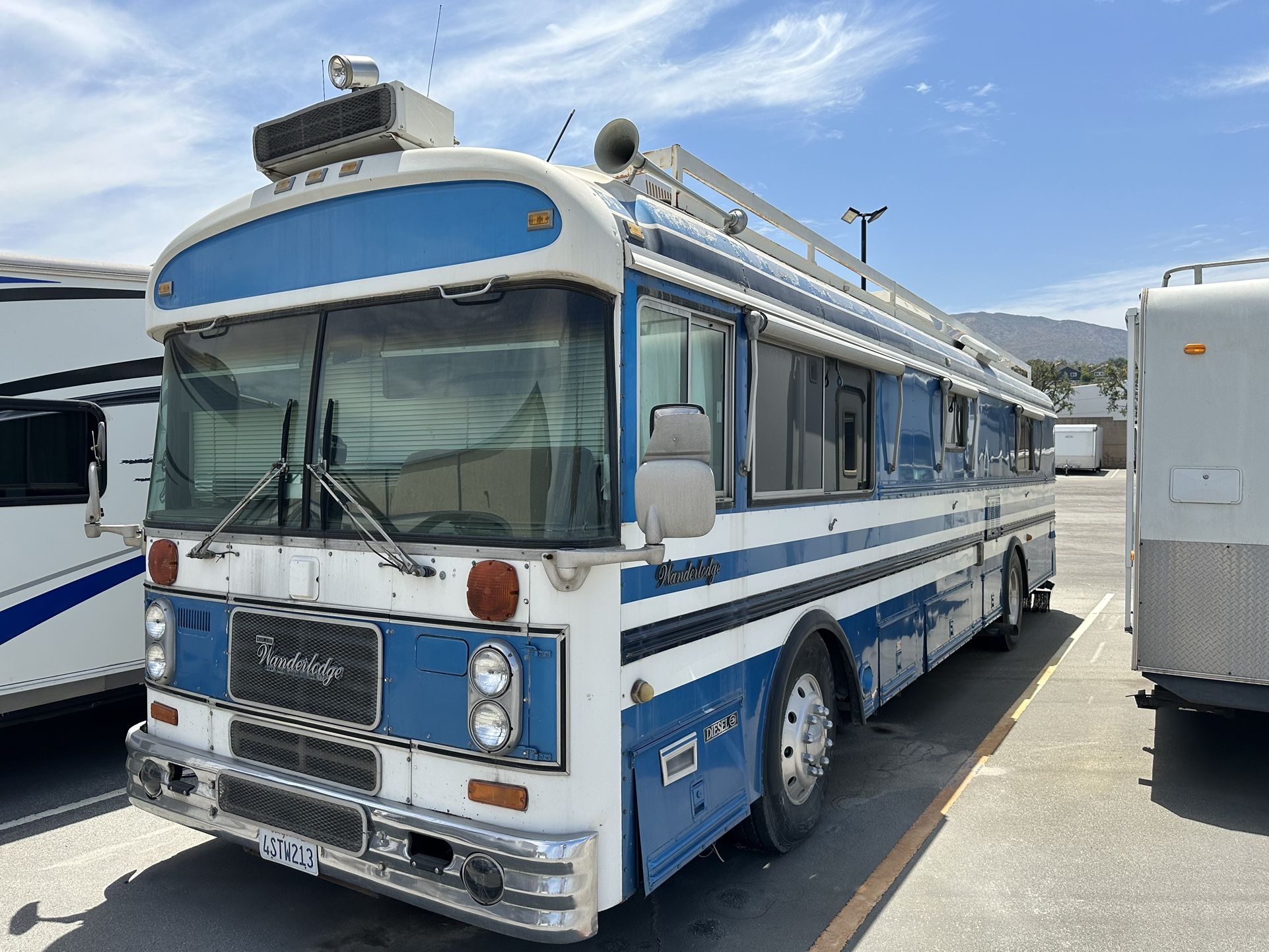 1983 Bluebird Wonderlodge 34Ft for Sale in Corona, CA - OfferUp