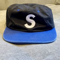 SUPREME hat 