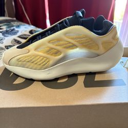 Yeezys 700