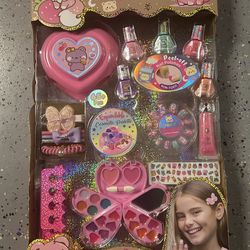 Girls makeup kit