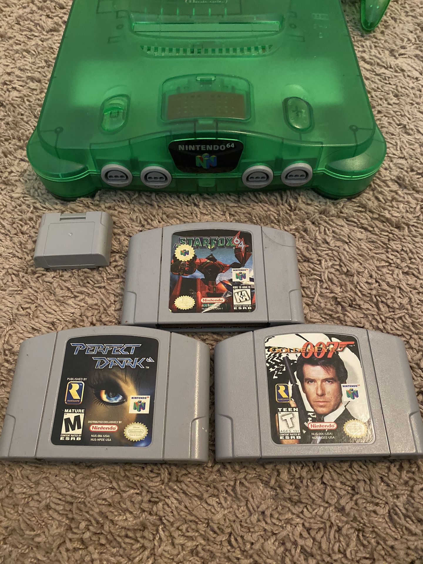 NINTENDO 64 N64 NEAR MINT CONDITION CONTROLLER LIKE NEW MEMORY CARD