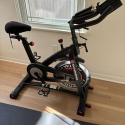 SCHWINN Exercise Bike. 