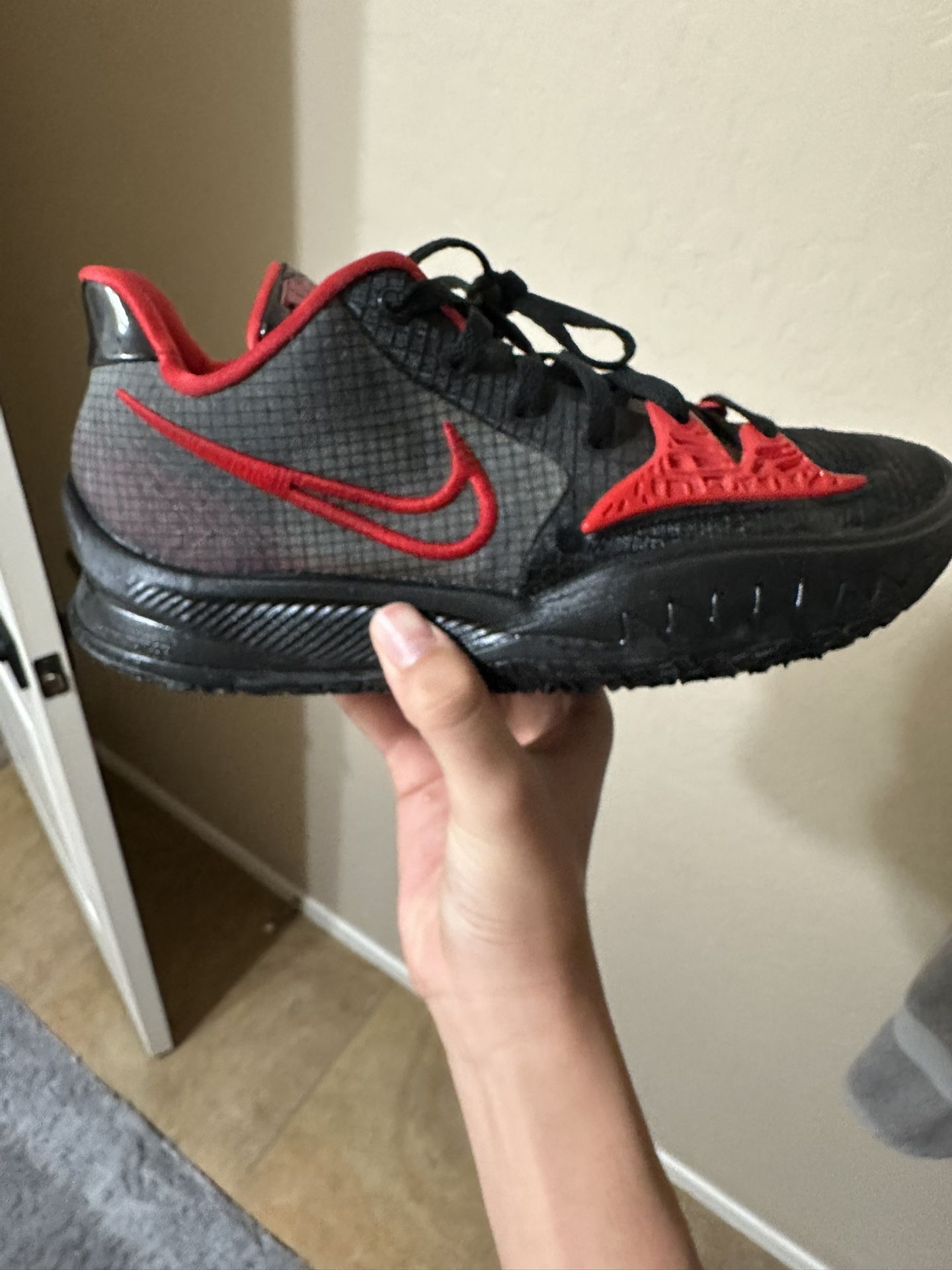 Kyrie 7