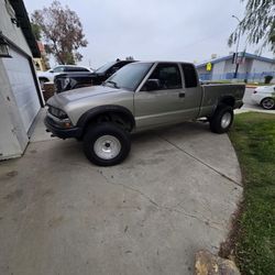 2000 Chevrolet S-10