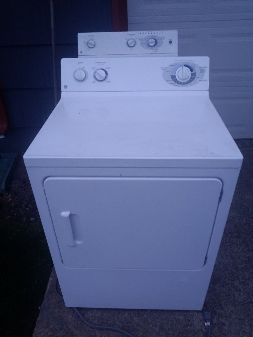 Upgrade your laundry experience with this reliable used General Electric Washer and Dryer!!