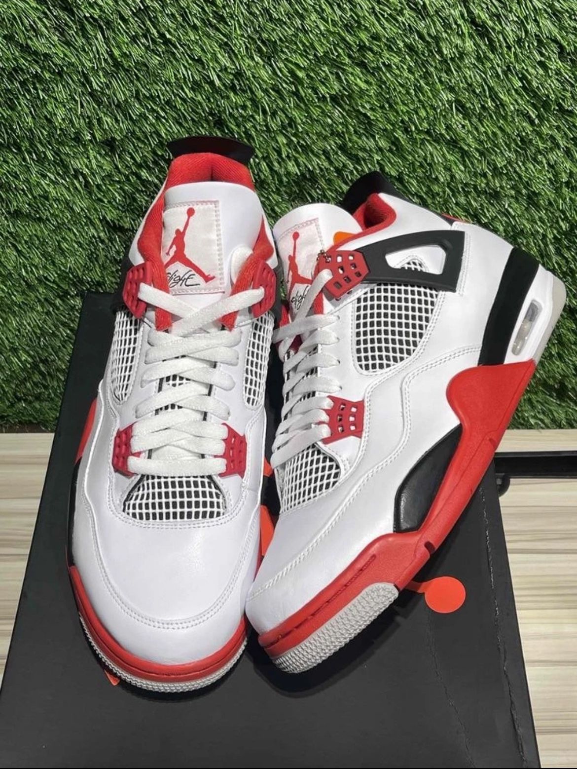 Jordan 4 Fire Red