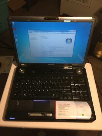 17" Toshiba satellite P305d. Win7, office, 17" led, 3usb,firewire, 2ghz, 4gb