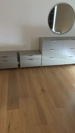 Closet set