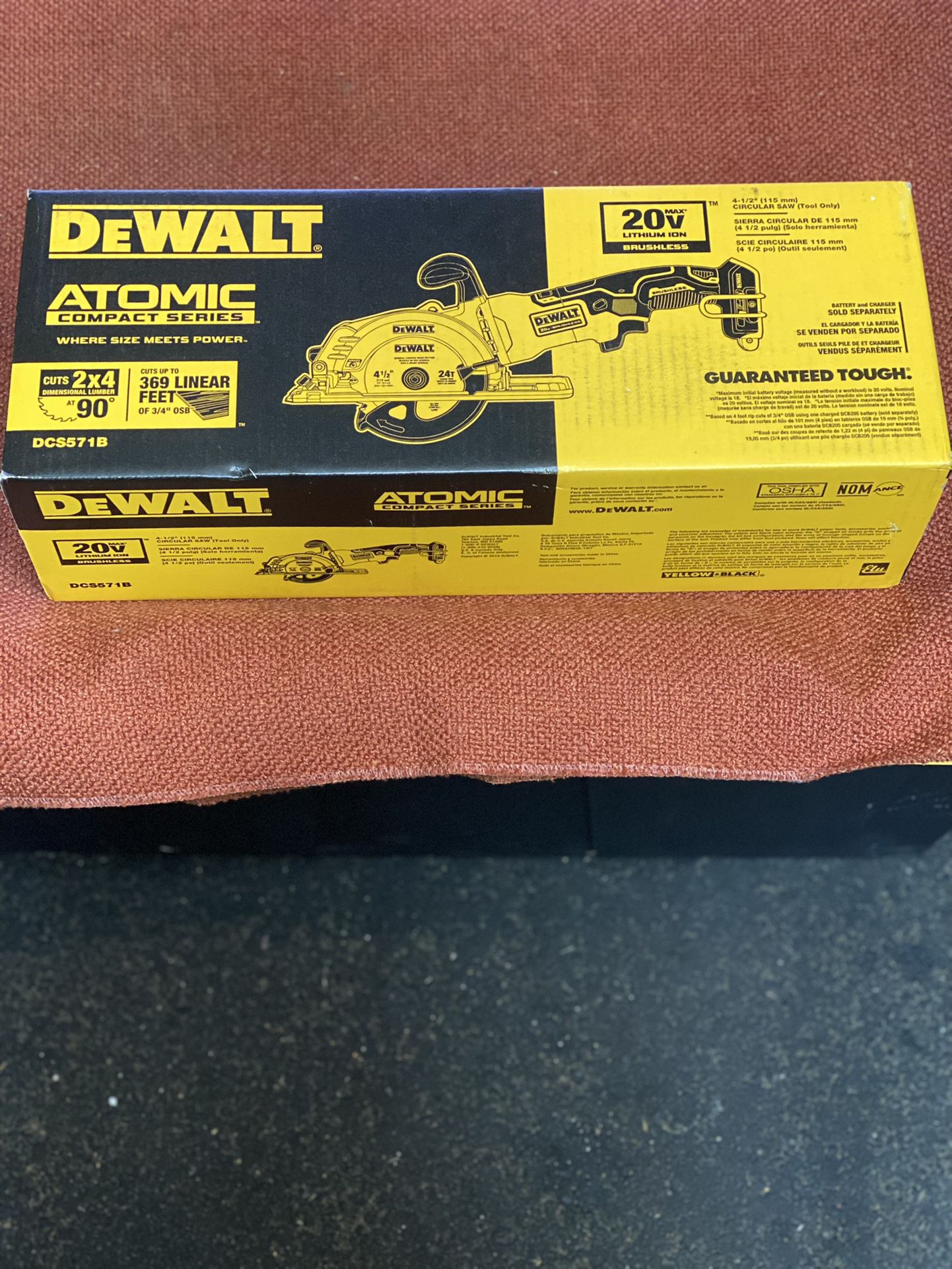 DeWalt Atomic 20Volt Compact series 4 1/2” Circular Saw 