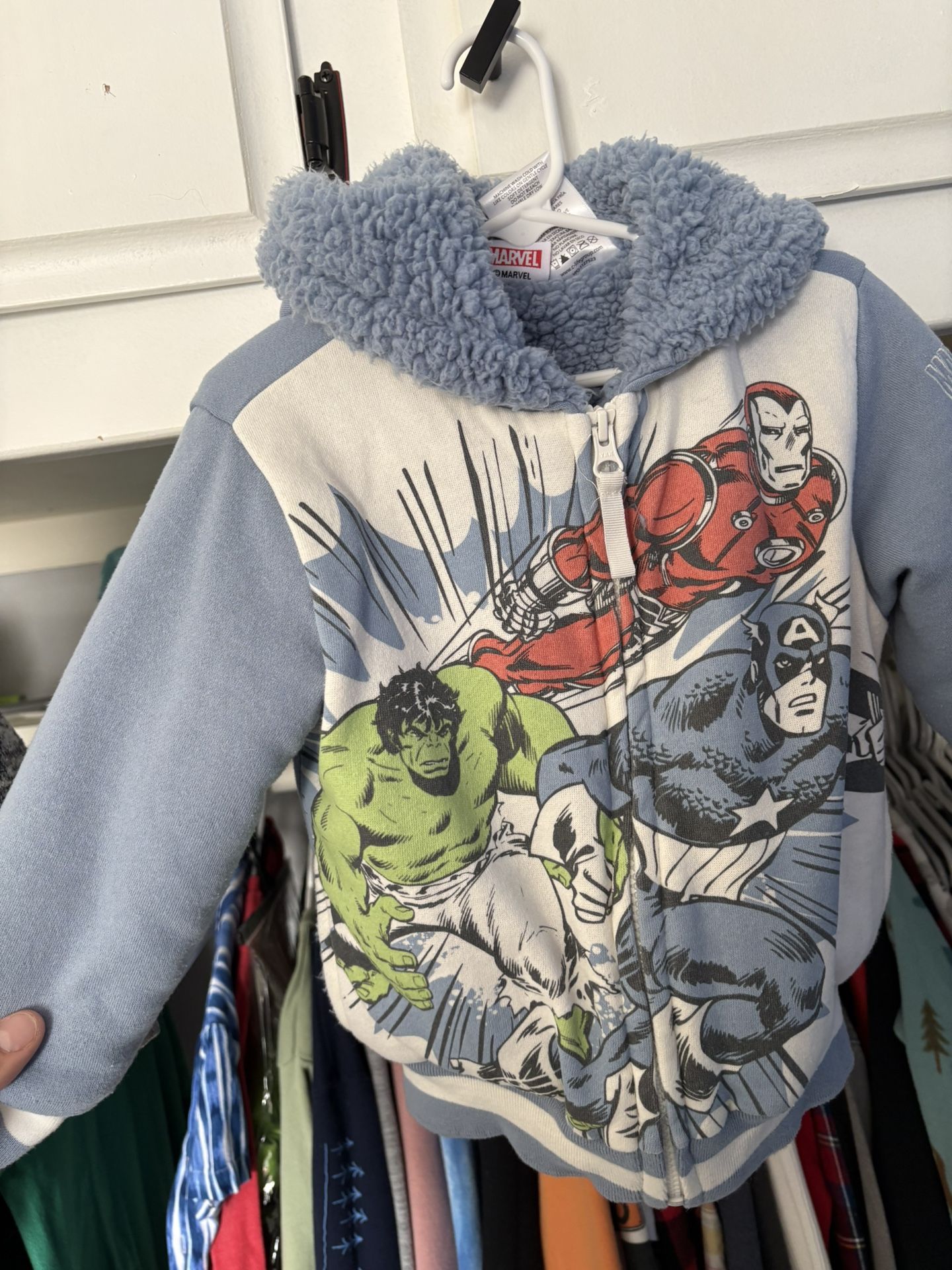 Boys 3T Zip Up Fleece Sweaters