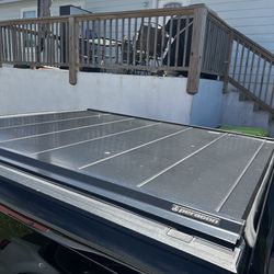Truck bed cover 5ft 8 in beds only