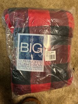 Oversized plush throw blankets (2)
