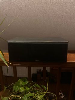 Klipsch rp-500c center channel speaker