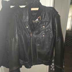 Vintage Leather Motorcycle Jacket (Size 46)