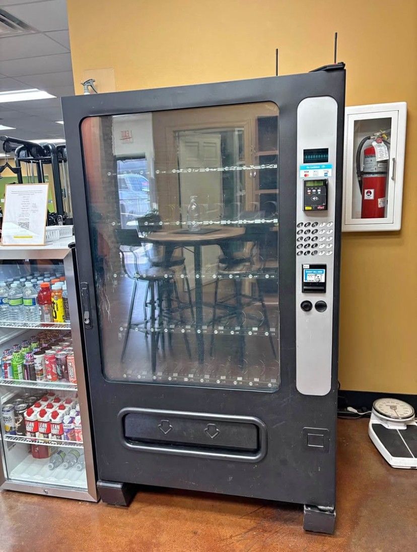 COMBO VENDING MACHINE WITH CARD READER
