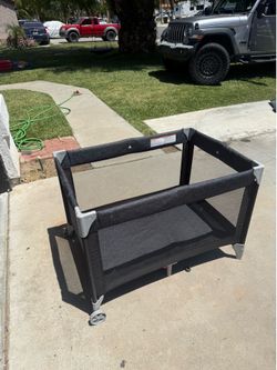 Play pen