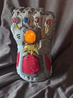 Thanos gauntlet