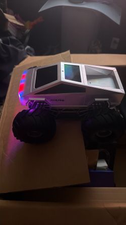Amphibious Remote Control Car, 1:18 Monster Truck Toys