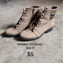 Madden Girl Boots Size 9