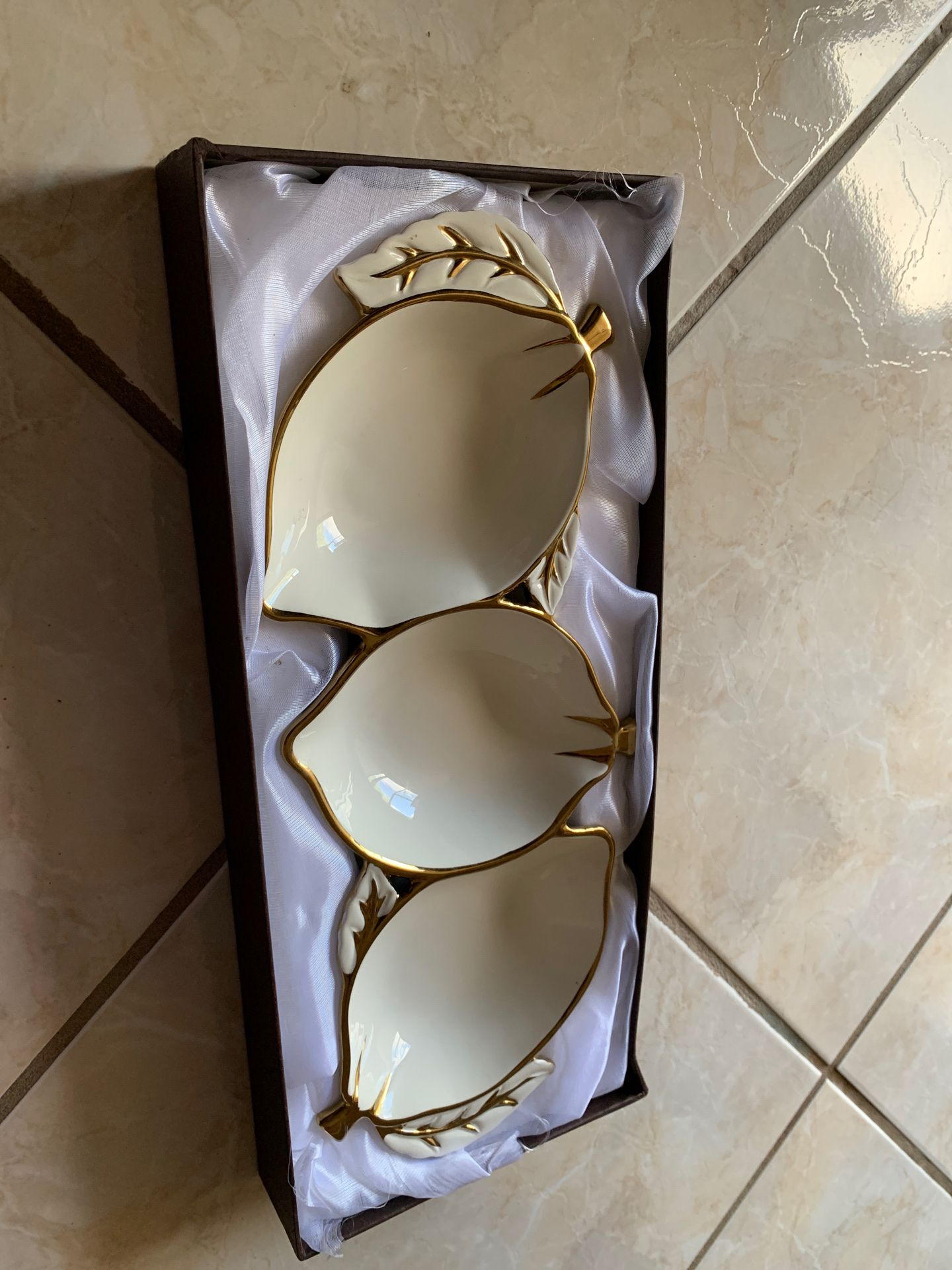Decorative salad plate