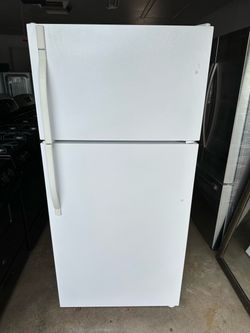 Kenmore Refrigerator (1 month warranty)