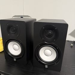 Yamaha HS5