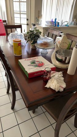 Dinning table  6 chairs fair condition MUST pick up today or tomorrow morning