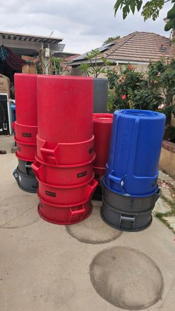 Uline 55 gallon trash bins $35