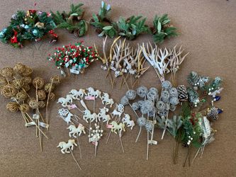 Brand new Christmas decor bundle