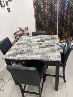 Faux Marble Table with 4 Faux Leather Chairs ( PICK UP ONLY )